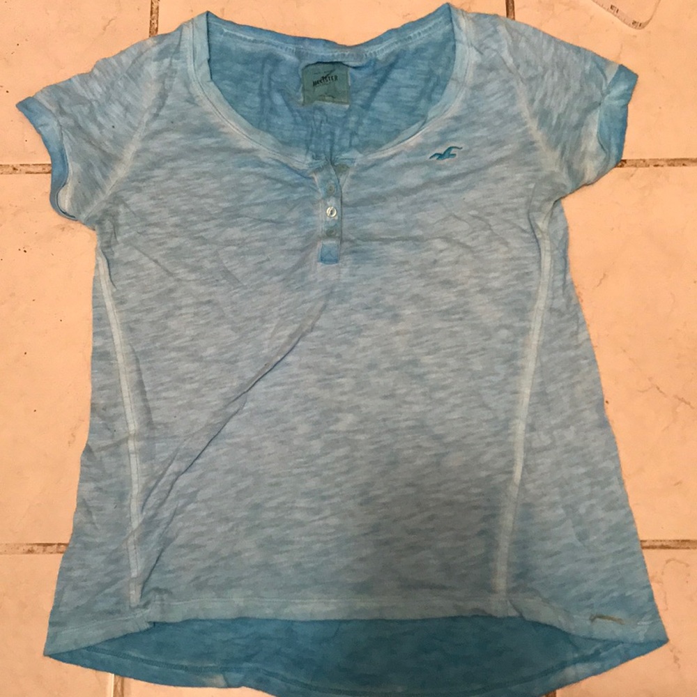 🥳5 for $25🥳 Hollister Shirt